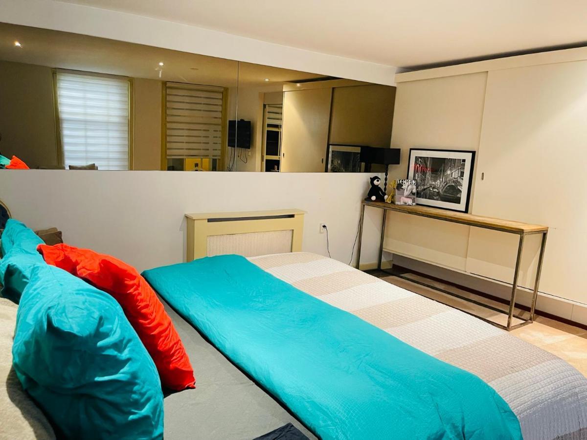 Red Light District B & B Canal View อัมสเตอร์ดัม ภายนอก รูปภาพ