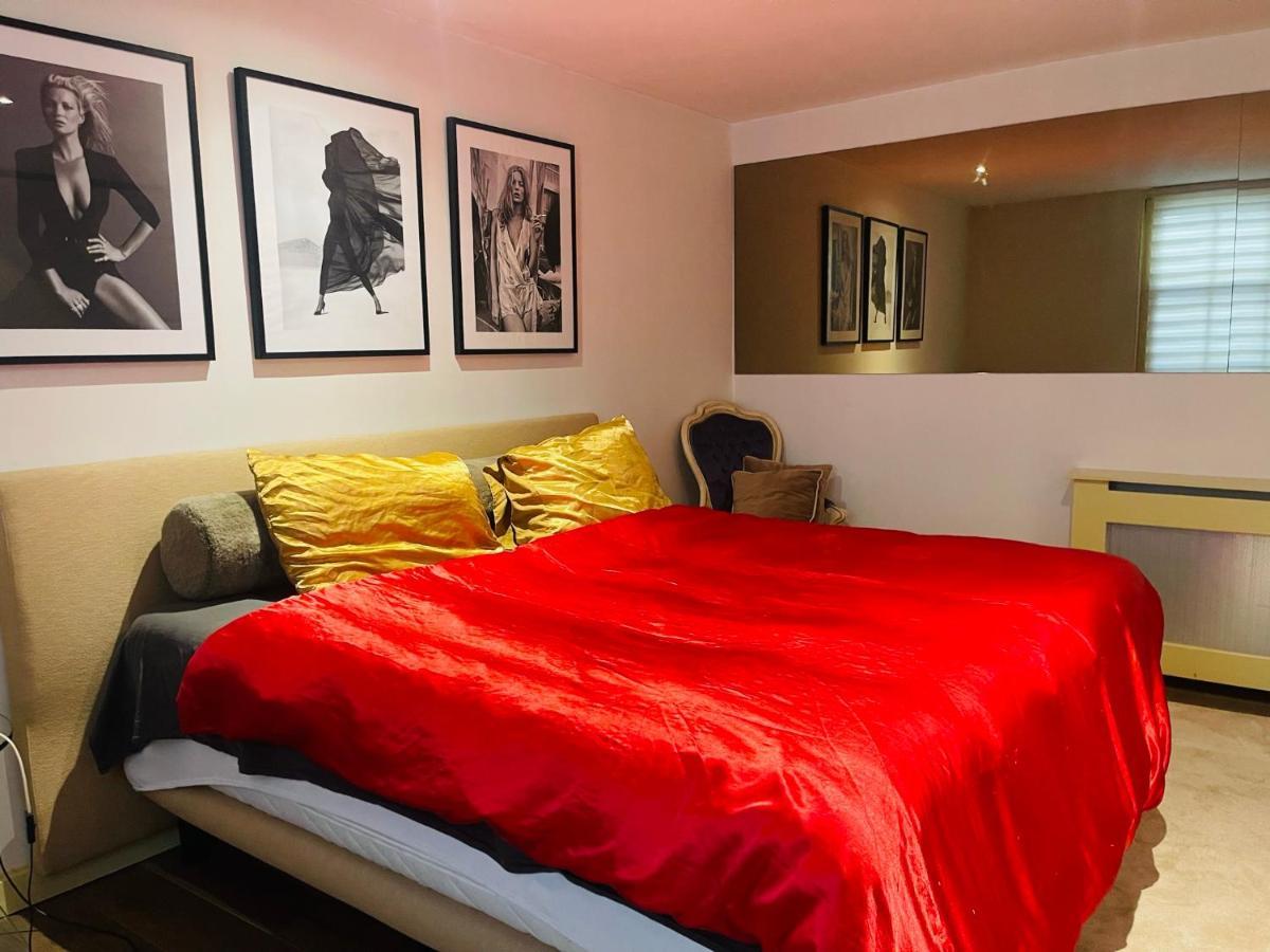 Red Light District B & B Canal View อัมสเตอร์ดัม ภายนอก รูปภาพ