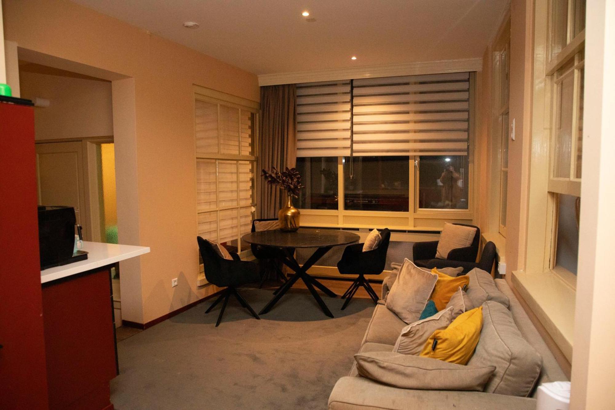 Red Light District B & B Canal View อัมสเตอร์ดัม ภายนอก รูปภาพ
