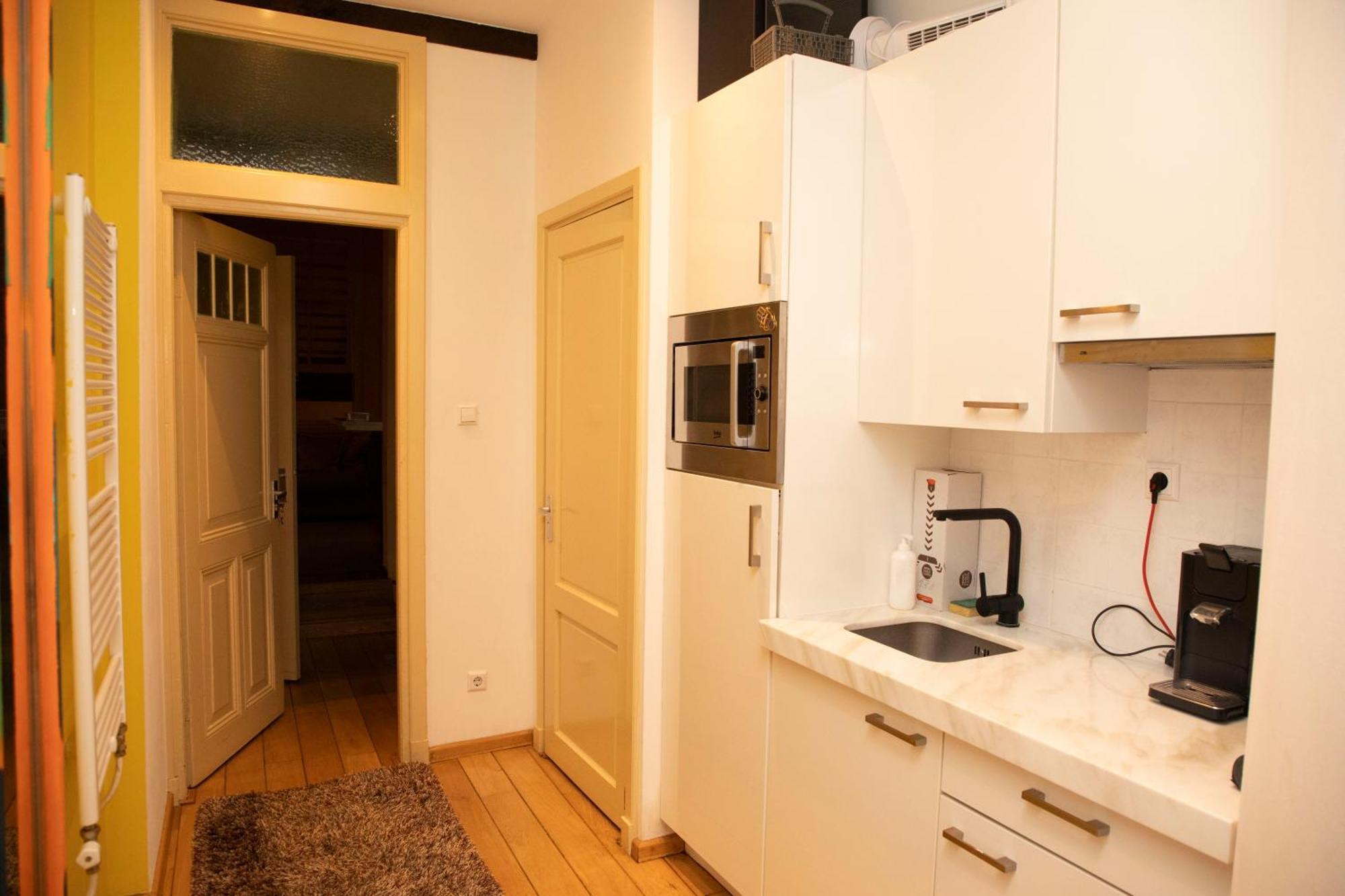 Red Light District B & B Canal View อัมสเตอร์ดัม ภายนอก รูปภาพ