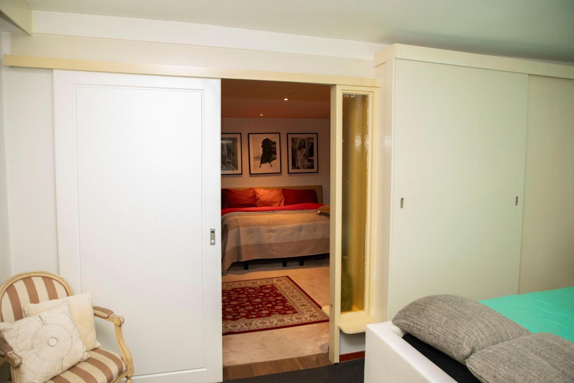 Red Light District B & B Canal View อัมสเตอร์ดัม ภายนอก รูปภาพ