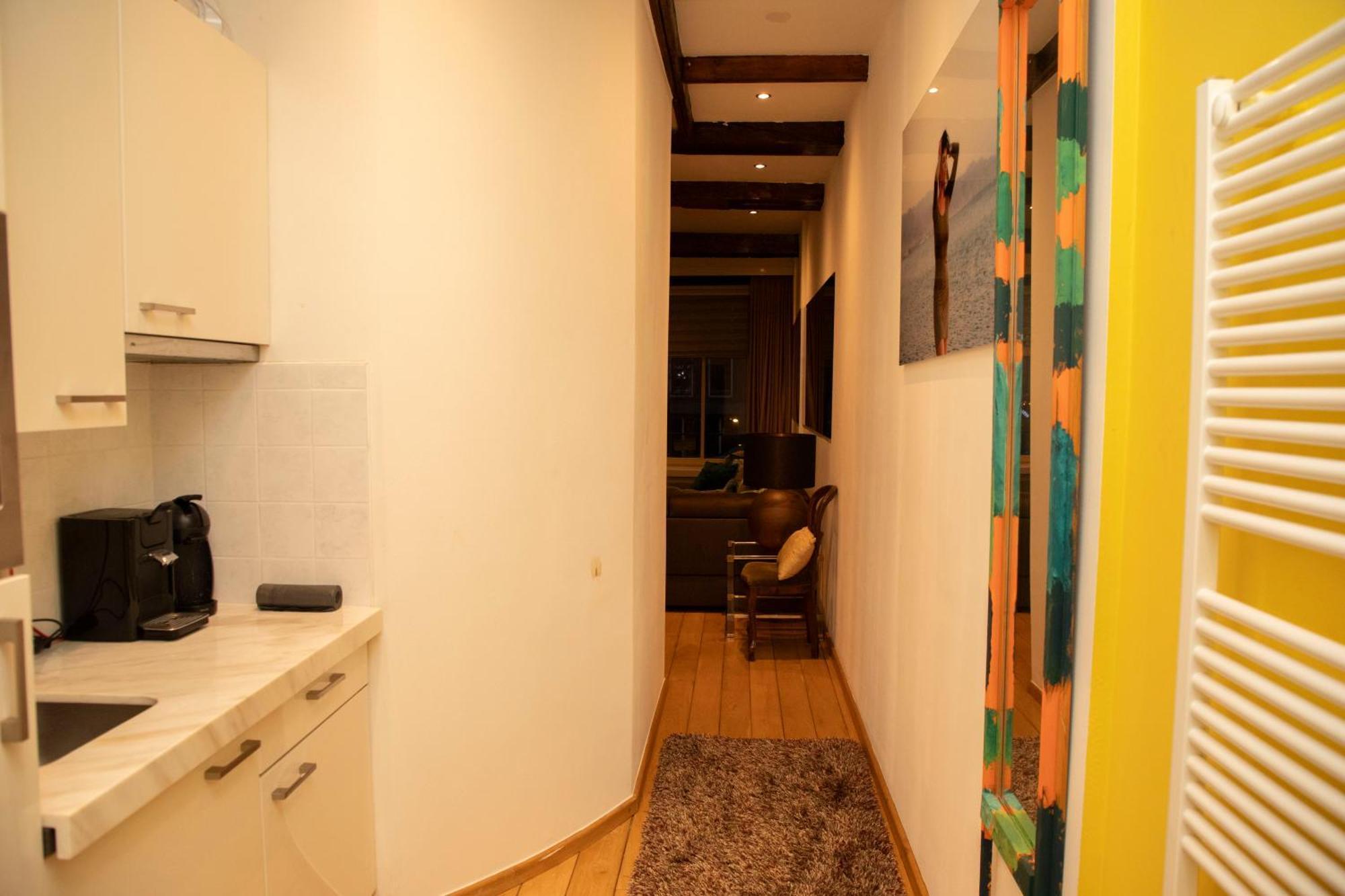 Red Light District B & B Canal View อัมสเตอร์ดัม ภายนอก รูปภาพ